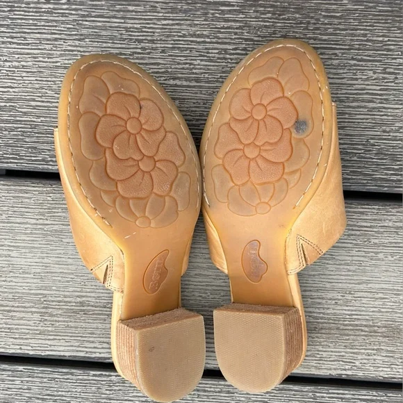 Born Women's Light Brown Leather Clogs - Picture 8 of 8